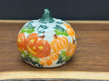 Load image into Gallery viewer, Pumpkin, Tiny - VC372

