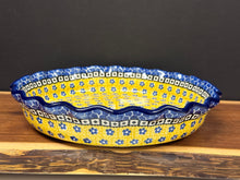 Load image into Gallery viewer, Pie Plate, Fluted 10" - Sunburst
