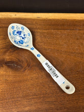 Load image into Gallery viewer, Spoon, Medium 6.25” - White Poppy

