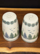 Load image into Gallery viewer, Salt &amp; Pepper Set, Manufaktura - Colorado Blue Spruce
