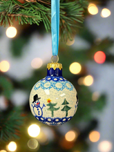 Load image into Gallery viewer, Ornament, Vena 3.5&quot; Round - Frosty
