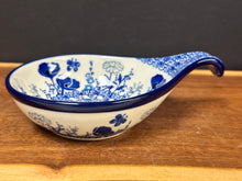 Load image into Gallery viewer, Ladle Rest 4.5” - Evening Poppy
