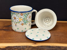 Load image into Gallery viewer, Mug, Tea w/Infuser - Daisy Chain
