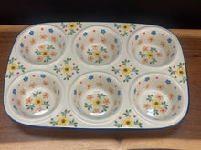 Load image into Gallery viewer, Muffin Pan - Buttercup
