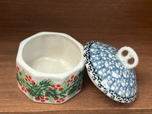 Load image into Gallery viewer, Ring, Trinket Box - Holly Berry
