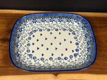 Load image into Gallery viewer, Baker, Oblong 7.5" x 8.75" - Silver Lace
