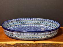 Load image into Gallery viewer, Baker, Oval 13.75&quot; -3Qt. - Aztec Sky
