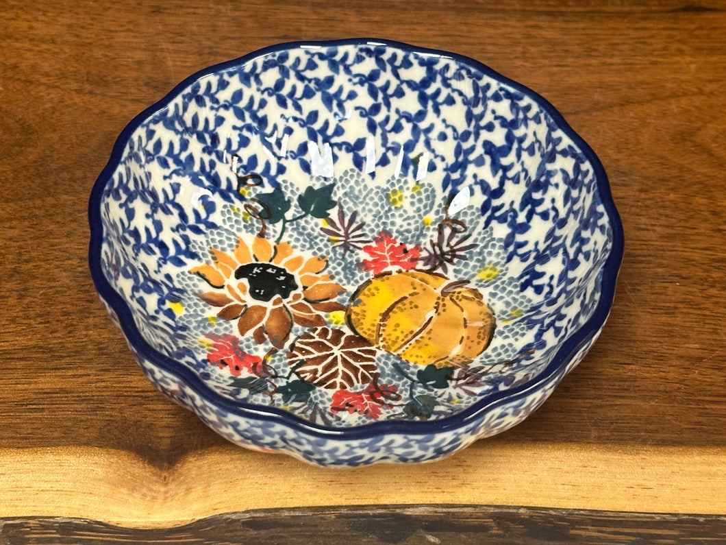 Bowl, Scalloped 4.5