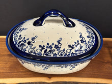 Load image into Gallery viewer, Baker, Covered 3 Qt. Roaster - Blue Ivy
