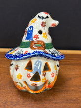 Load image into Gallery viewer, Pumpkin, Jack O'Lantern Kalich - Wizard in the Haunted Patch
