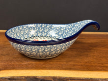 Load image into Gallery viewer, Ladle Rest 4.5” - Holly Berry
