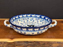 Load image into Gallery viewer, Baker, Round w/ Handles 6.75" - Boo Boo Kitty
