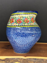 Load image into Gallery viewer, Vase, Tulip - Kalich Red Zinnia
