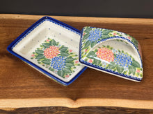 Load image into Gallery viewer, Butter Dish, Deep Kalich - Hydrangea
