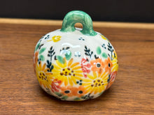 Load image into Gallery viewer, Ornament, Pumpkin Mini - VU668

