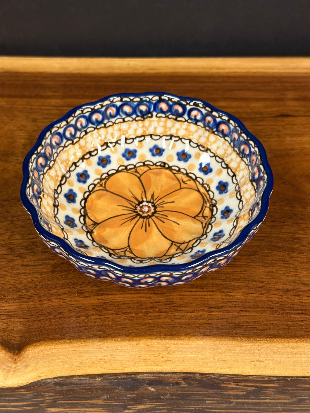 Bowl, Scalloped 4.5