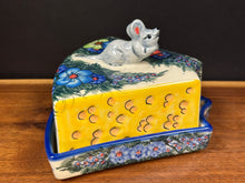 Load image into Gallery viewer, Cheese Wedge Box - Kalich Bright Floral w/Mouse on Top

