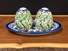 Load image into Gallery viewer, Salt &amp; Pepper Shaker Set - Holly Wreath
