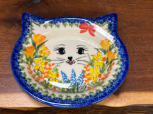Load image into Gallery viewer, Bowl, Cat-Face Shape - The Cat's Canary
