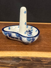 Load image into Gallery viewer, Ring Holder - White Poppy
