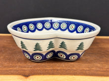 Load image into Gallery viewer, Bowl, Pre-Owned Heart Shaped 6&quot; - Evergreen Trees &amp; Peacock Dots
