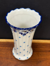 Load image into Gallery viewer, Vase, Fluted, 6.75" - White Poppy
