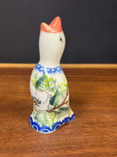 Load image into Gallery viewer, Pie Bird, Kalich - Blushing Blooms
