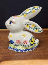 Load image into Gallery viewer, Bunny Rabbit Figurine - VC134
