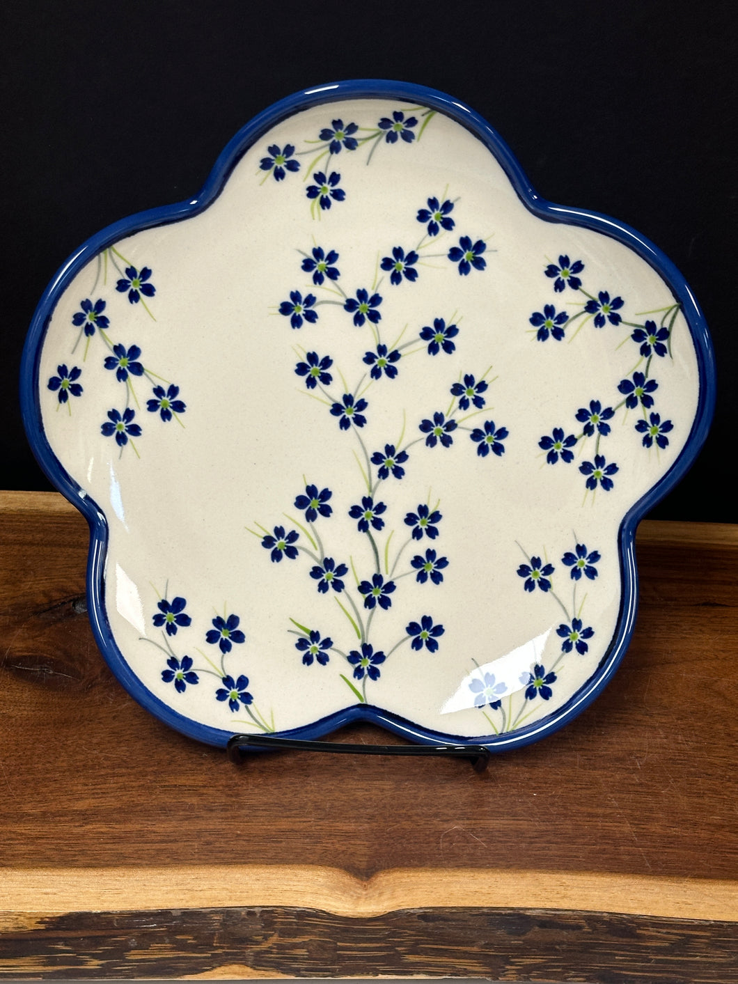 Plate, Flower Shape 9.5”