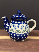 Load image into Gallery viewer, Teapot, Bedtime 20 oz - Bleeding Hearts
