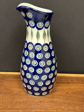 Load image into Gallery viewer, Carafe 40 oz - Peacock

