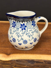 Load image into Gallery viewer, Creamer, 6 oz - Silver Lace
