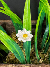 Load image into Gallery viewer, Flower, 1 Pc. - Mini Marguerite Daisy on 8” Wire Stem - White
