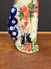 Load image into Gallery viewer, Cat Figurine, Kalich - Cats with Balloons

