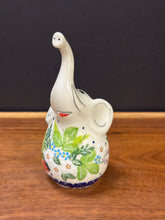 Load image into Gallery viewer, Elephant Ring Holder, Kalich - Strawberry Patch
