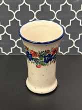 Load image into Gallery viewer, Vase, Small Fluted
