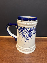 Load image into Gallery viewer, Beer Stein 20 oz
