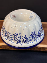 Load image into Gallery viewer, Bundt Pan, Zaklady Blue Ivy
