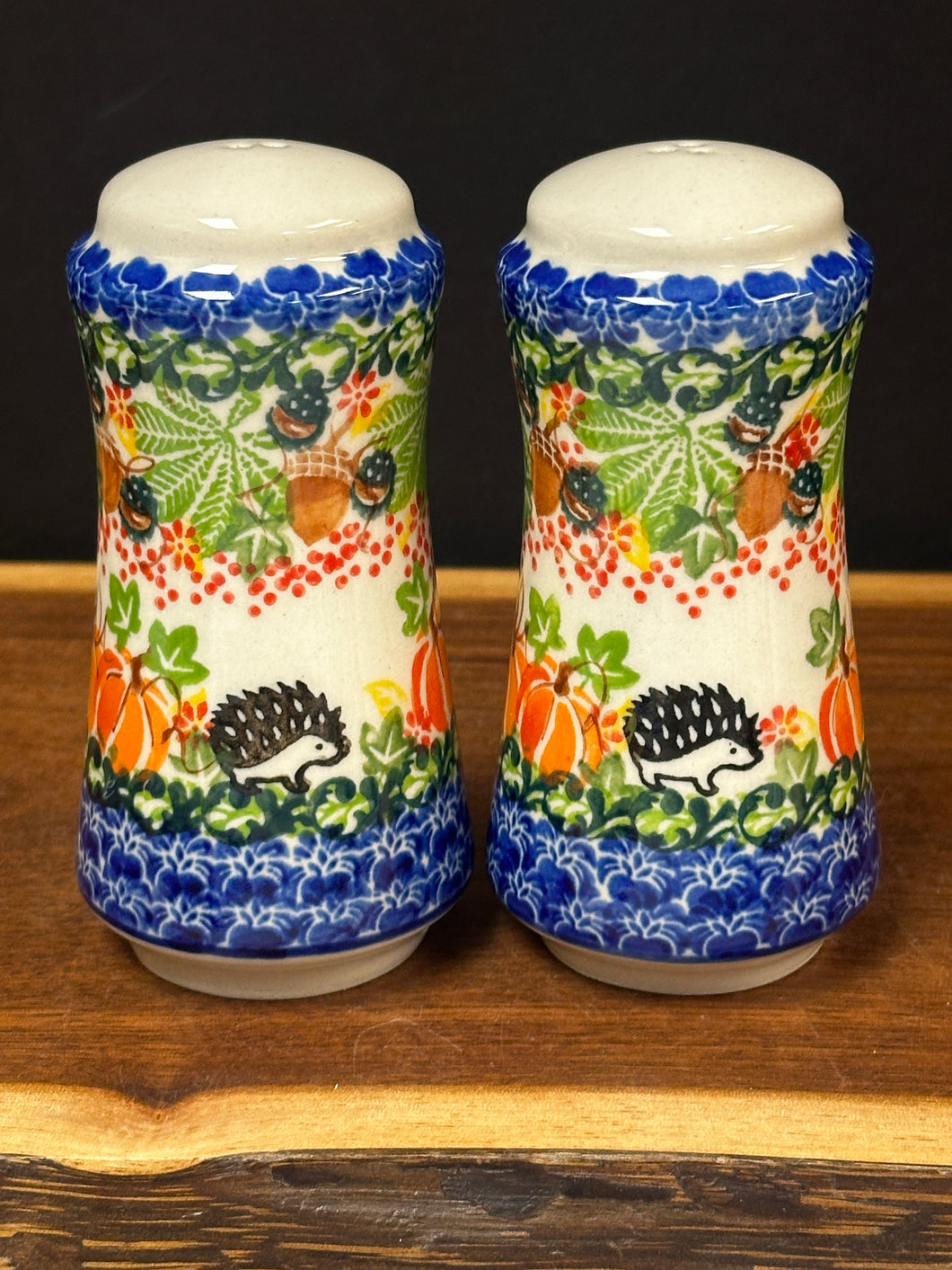 Salt & Pepper Set, Tall Kalich - Hedgehogs in the Pumpkin Patch