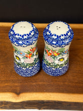 Load image into Gallery viewer, Salt &amp; Pepper Set, Tall Kalich - In the Garden
