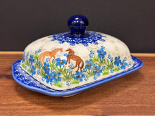 Load image into Gallery viewer, Butter Dish, Wide Kalich - Blue Meadow Horses
