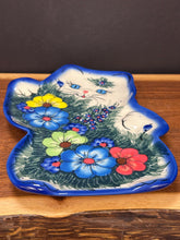 Load image into Gallery viewer, Cat Shaped Plate - Blue Eyes Bright Floral
