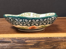 Load image into Gallery viewer, Bowl, Flower Shape - U4335
