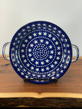 Load image into Gallery viewer, Baker, Round w/handles 6&quot;
