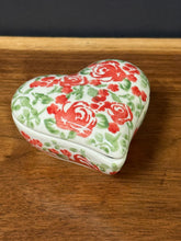 Load image into Gallery viewer, Trinket Box, Heart
