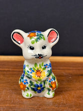 Load image into Gallery viewer, Mouse Figurine - Twinky

