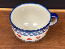 Load image into Gallery viewer, Mug, Soup Pre-owned - Hearts Pattern

