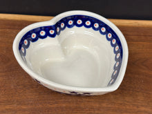 Load image into Gallery viewer, Bowl, Pre-Owned Heart Shaped 6&quot; - Stars of 3
