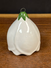 Load image into Gallery viewer, Lily of the Valley - chipped - on Wire Stem
