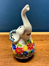 Load image into Gallery viewer, Elephant Ring Holder, Kalich
